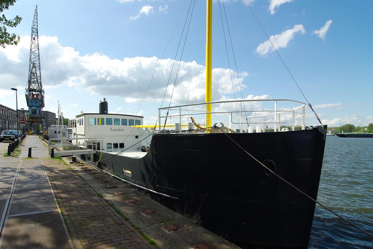 Magnificent Houseboat With A Stunning View! Hotel Amszterdam Kültér fotó
